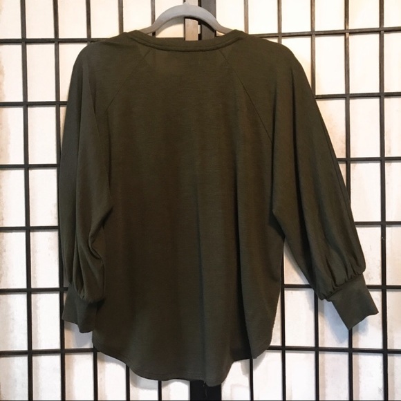 LOFT • Olive Rounded L/S - Picture 2 of 5
